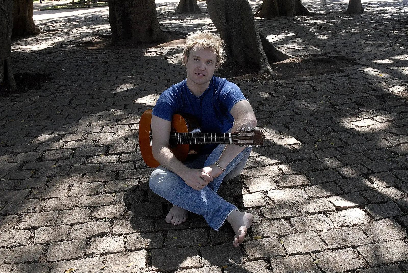 Roney Giah music archive — image 1